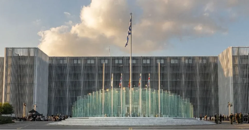 Η METLEN παρέδωσε στο Υπουργείο Εθνικής Άμυνας τη νέα βιοκλιματική πρόσοψη του ιστορικού κτιριακού συγκροτήματος