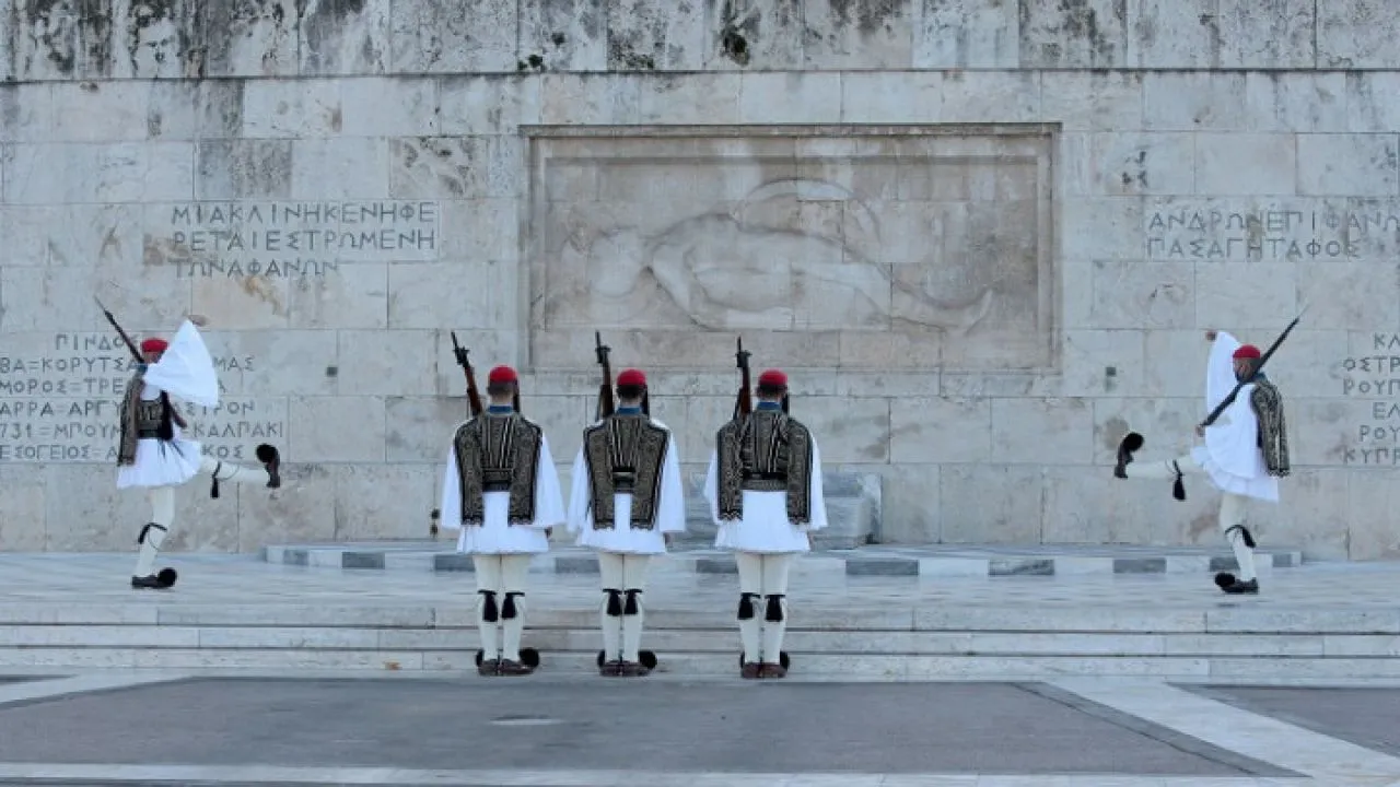 Ένσταση αντισυνταγματικότητας επί της τροπολογίας για την προστασία του Μνημείου του Άγνωστου Στρατιώτη καταθέτουν ΠΑΣΟΚ, ΣΥΡΙΖΑ, Νέα Αριστερά, Πλεύση Ελευθερίας