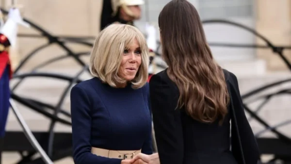 Δέκα άτομα δικάζονται κατηγορούμενα για σεξιστικό διαδικτυακό εκφοβισμό κατά της Μπριζίτ Μακρόν