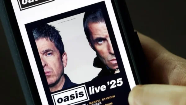 «Oasis Live ’25 Opus»: Βιβλίο για την περιοδεία επανασύνδεσης των Oasis