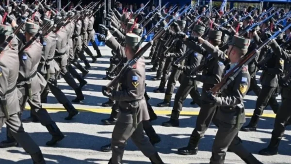 Θεσσαλονίκη: Ξεκίνησε η παρέλαση για την 28η Οκτωβρίου