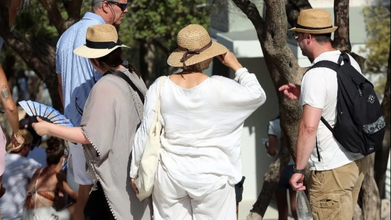 Οι καύσωνες συνδέονται με την αύξηση περιστατικών υπνικής άπνοιας