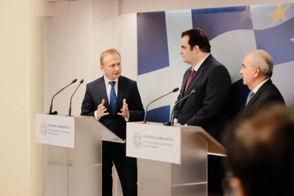 Συνάντηση Κ. Πιερρακάκη- Π. Σεράφιν: "Η Ελλάδα πιστεύει σε μια Ευρώπη που εμπνέει εμπιστοσύνη και σταθερότητα στους πολίτες της"