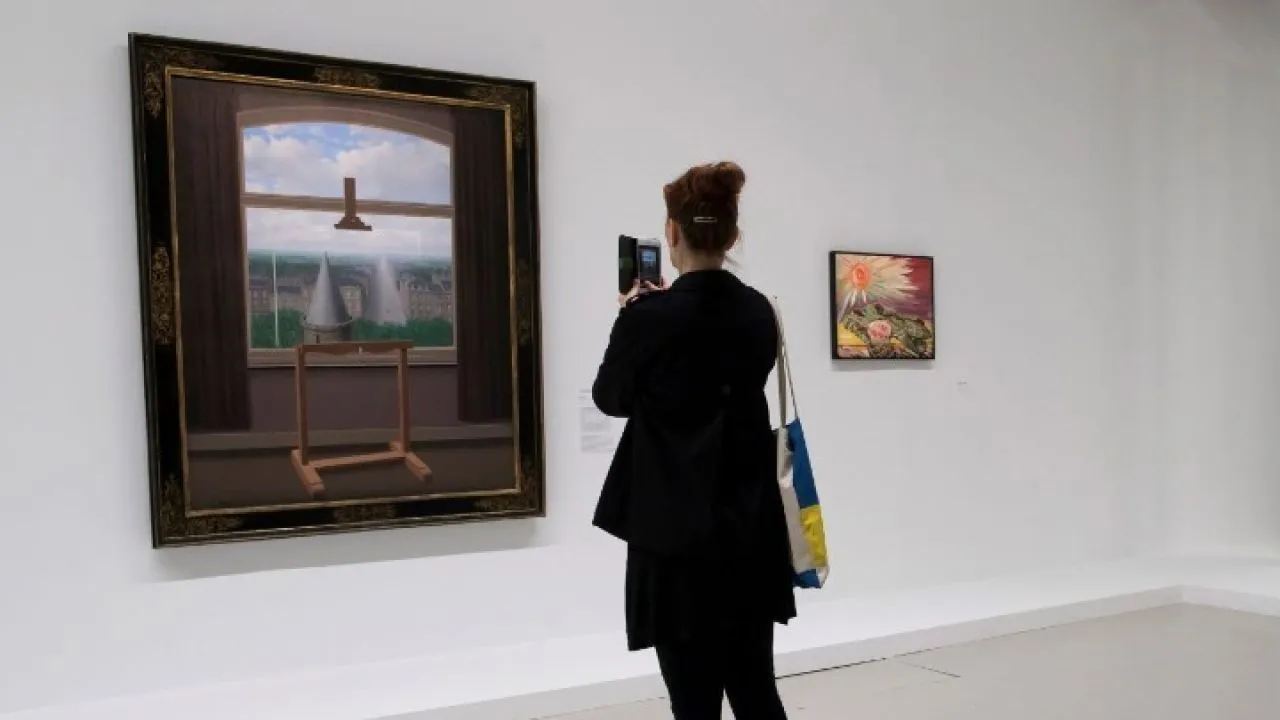«La Magie Noire»: Το εξαιρετικό έργο του Ρενέ Μαγκρίτ βγαίνει από ιδιωτική συλλογή