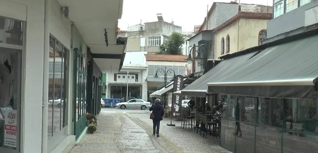 Παίρνουν τα μέτρα τους οι Σερραίοι καταστηματάρχες: Σε επιφυλακή για την ανήλικη συμμορία - video