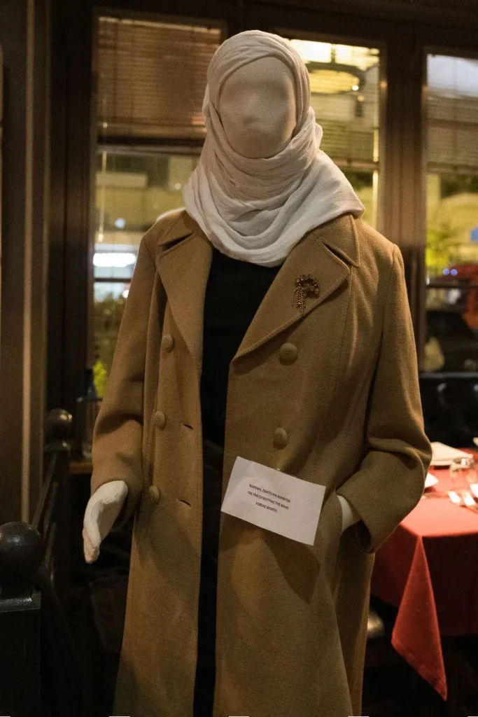 Ανήμερα της 28ης Οκτωβρίου, τιμήθηκε η Σοφία Βέμπο στο σημείο που πρωτοτραγούδησε