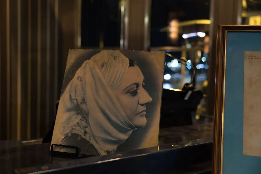 Ανήμερα της 28ης Οκτωβρίου, τιμήθηκε η Σοφία Βέμπο στο σημείο που πρωτοτραγούδησε