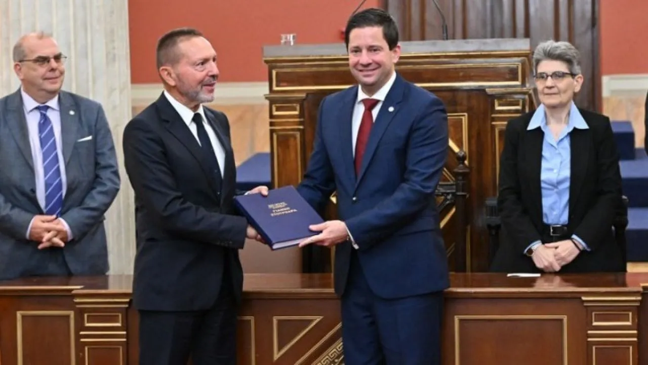 Το Πανεπιστήμιο Αθηνών τίμησε τον Ιω. Στουρνάρα