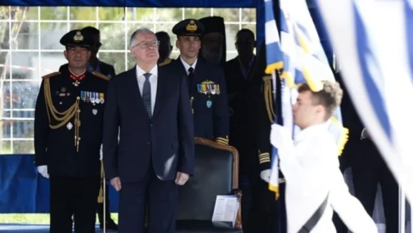 Στρατιωτική παρέλαση: Συνομιλία μέσω ασυρμάτου του Κων. Τασούλα με βετεράνο πιλότο την ώρα της αεροπορικής επίδειξης