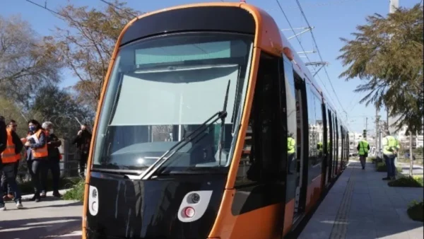 Προβλήματα στην κυκλοφορία της Γραμμής 7 του Τραμ λόγω συσσώρευσης υδάτων- Ποιες στάσεις είναι εκτός λειτουργίας