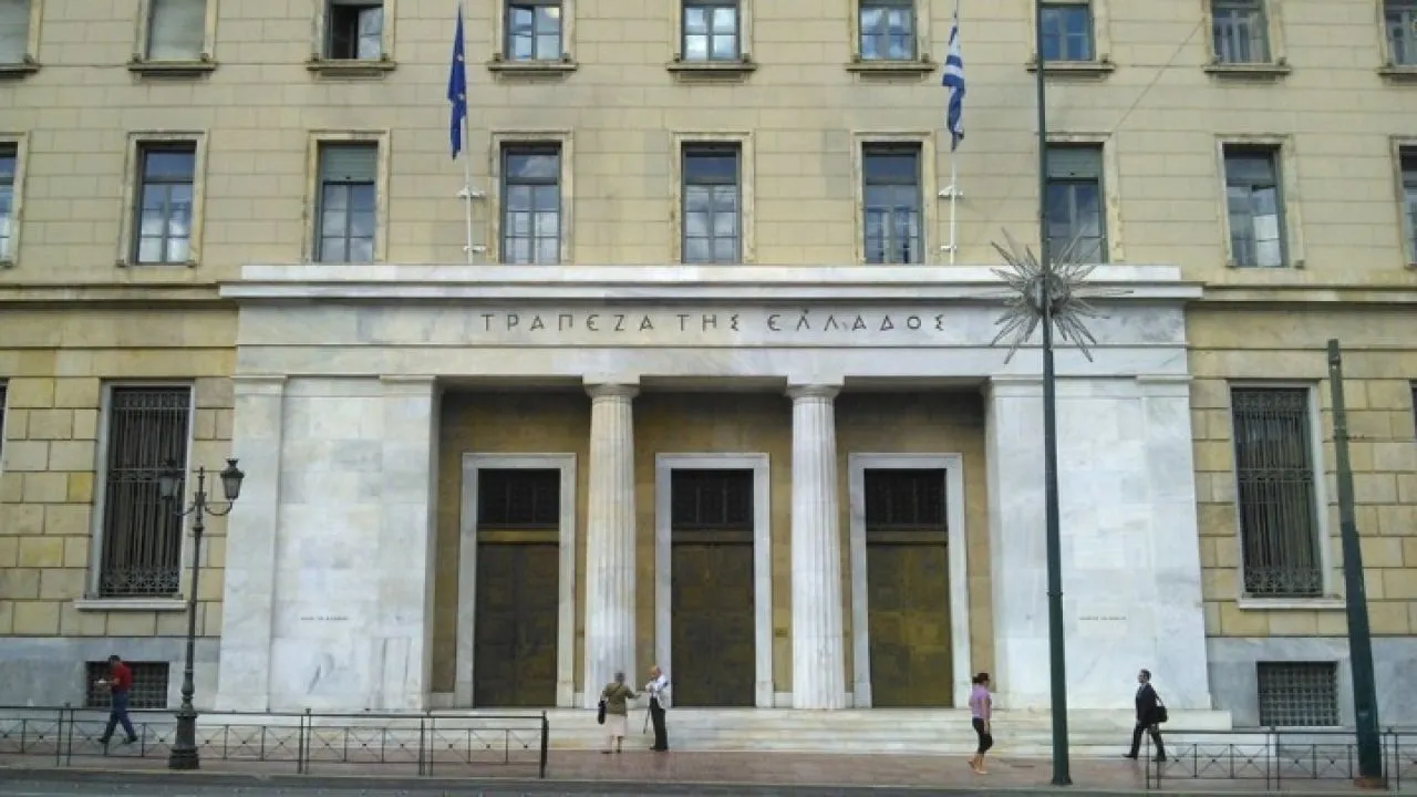 Εύρωστες οι ελληνικές τράπεζες αλλά αρχίζουν να σωρεύονται συστημικοί κίνδυνοι