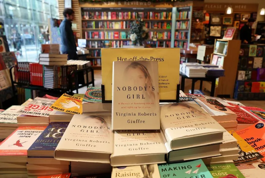 Βρετανία: Κυκλοφόρησαν τα απομνημονεύματα της Βιρτζίνια Τζιούφρε