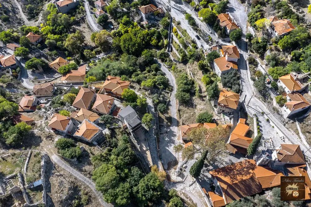 Χιονοχώρι Σερρών — Το πέτρινο χωριό των Σερρών και οι γάτες του