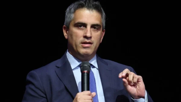 Χρίστος Δήμας: Ενισχύουμε τις υπηρεσίες αεροναυτιλίας με 80 νέους ελεγκτές εναέριας κυκλοφορίας