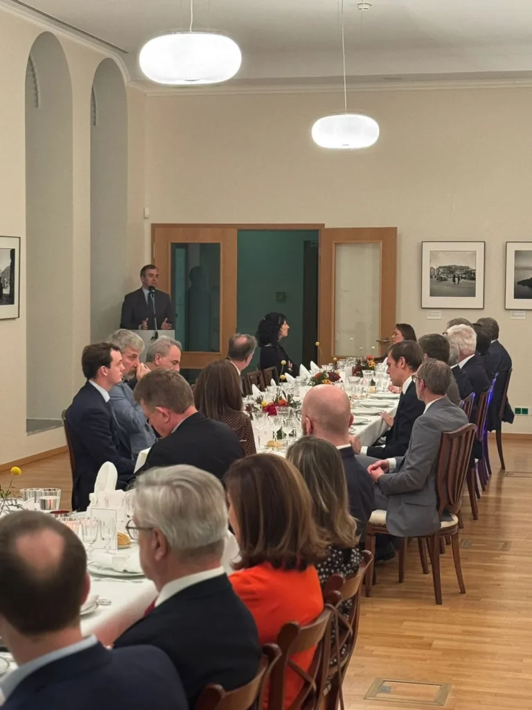 Χατζηβασιλείου από το Βερολίνο: Χρειάζεται αποτελεσματική και ενιαία ευρωπαϊκή αμυντική πολιτική