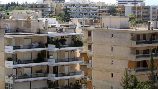 Επιστρέφει φόρους ακινήτων από το 2014 η ΑΑΔΕ - Ποιοι ιδιοκτήτες θα λάβουν αναδρομικά