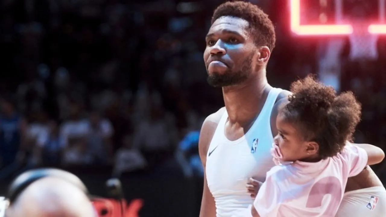 Ο Αντετοκούνμπο 4ος σε έσοδα στο ΝΒΑ τη σεζόν 2025/26. Οι πιο ακριβοπληρωμένοι παίκτες θα κερδίσουν 1,4 δισ. δολάρια