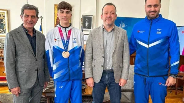 Με τον Παγκόσμιο Πρωταθλητή Taekwondo Αριστείδη Νικόλαο Ψαρρό συναντήθηκε ο ΥΜΑΘ