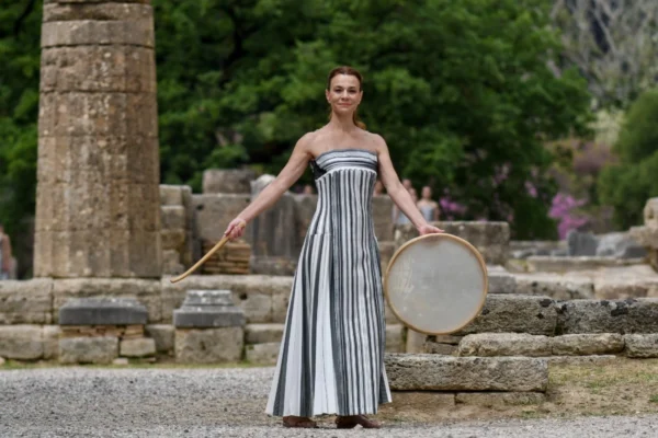 Άρτεμις Ιγνατίου: «Η Ολυμπιακή Φλόγα συμβολίζει πάνω απ΄όλα την Ελλάδα»