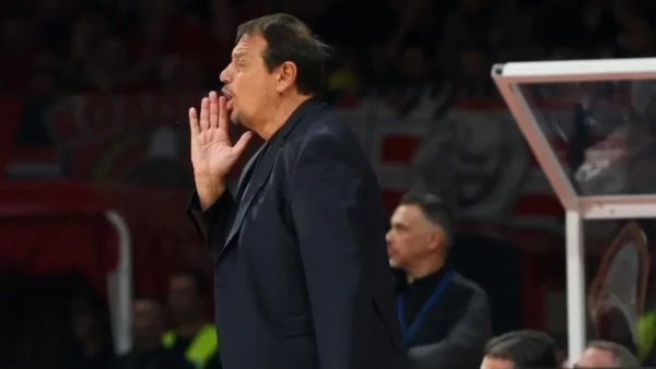 Αταμάν: «Ελπίζουμε να είναι στην Αθήνα αύριο ο Κένεθ Φαρίντ»