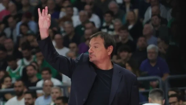 Αταμάν: «Έχουμε πολλά προβλήματα στη θέση 5, φορμαρισμένος ο Ερυθρός Αστέρας»