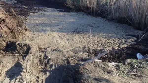 Έριχνε υγρά βιομηχανικά απόβλητα σε προστατευμένη ζώνη κοντά στον Αξιό