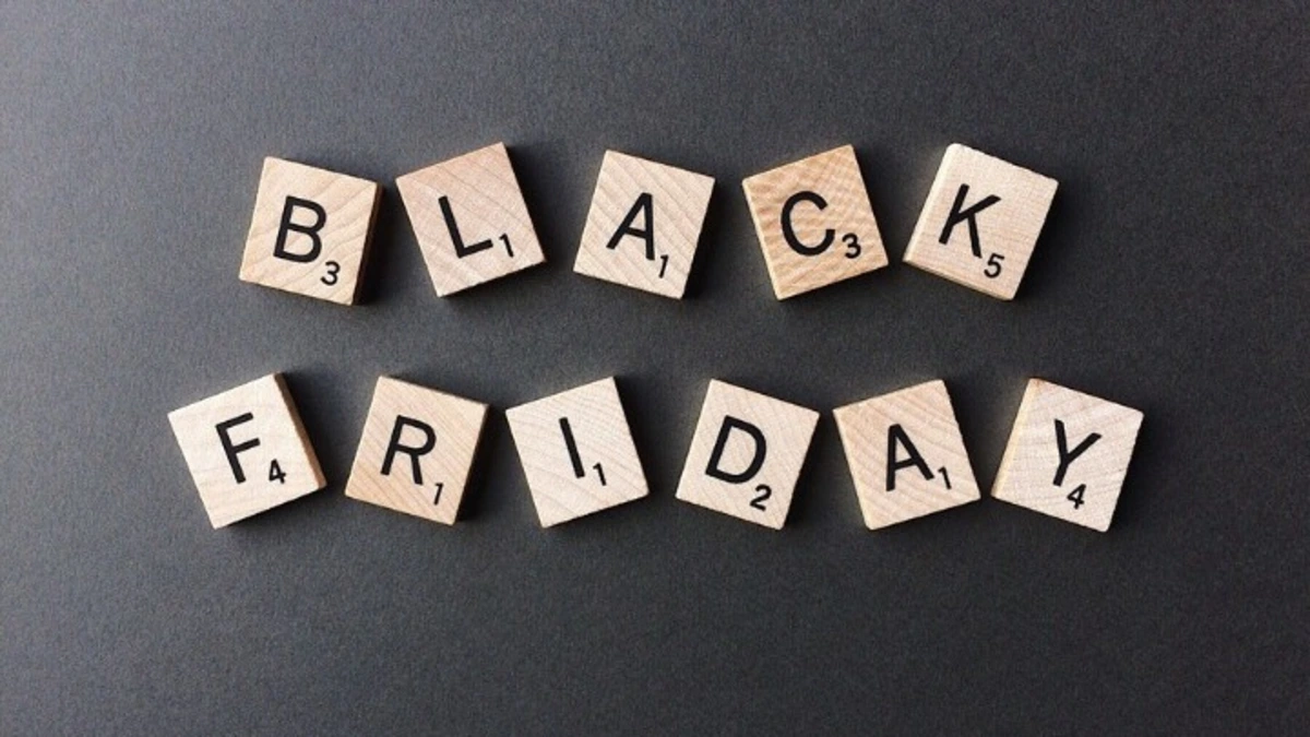 Black Friday: Τι να προσέχουν επιχειρήσεις και καταναλωτές στις μειώσεων τιμών