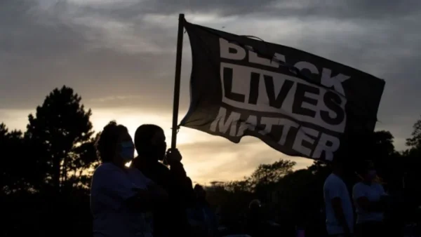 Ντοκιμαντέρ για τη ζωή και το έργο του φωτογράφου και κοινωνικού ακτιβιστή, Μίσαν Χάριμαν