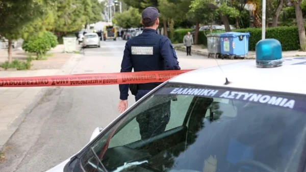 Φωτιά σε όχημα σωφρονιστικού υπαλλήλου και εντοπισμός χειροβομβίδας στη Νίκαια