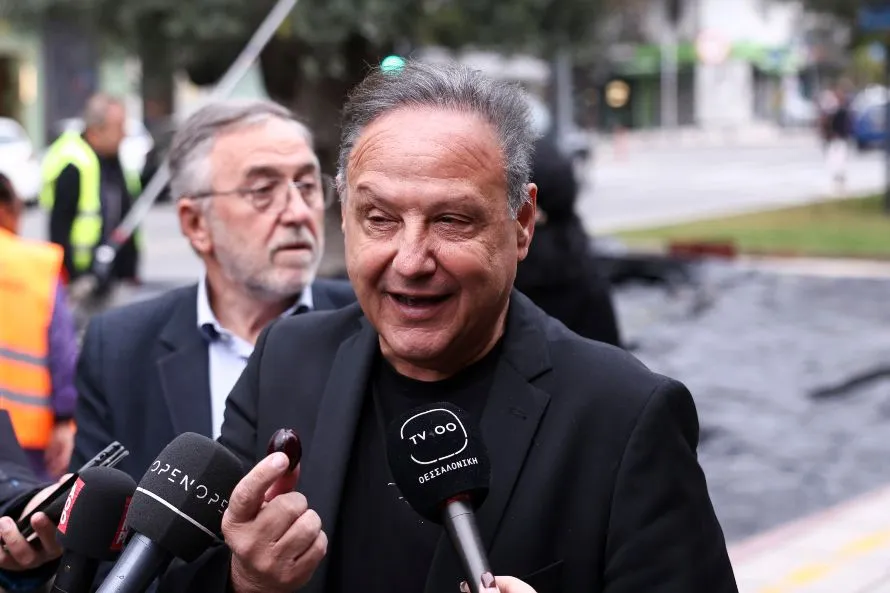 Μαζεύονται οι ελιές για να παραχθεί δημοτικό βιολογικό λάδι «Θερμαϊκός Χρυσός»