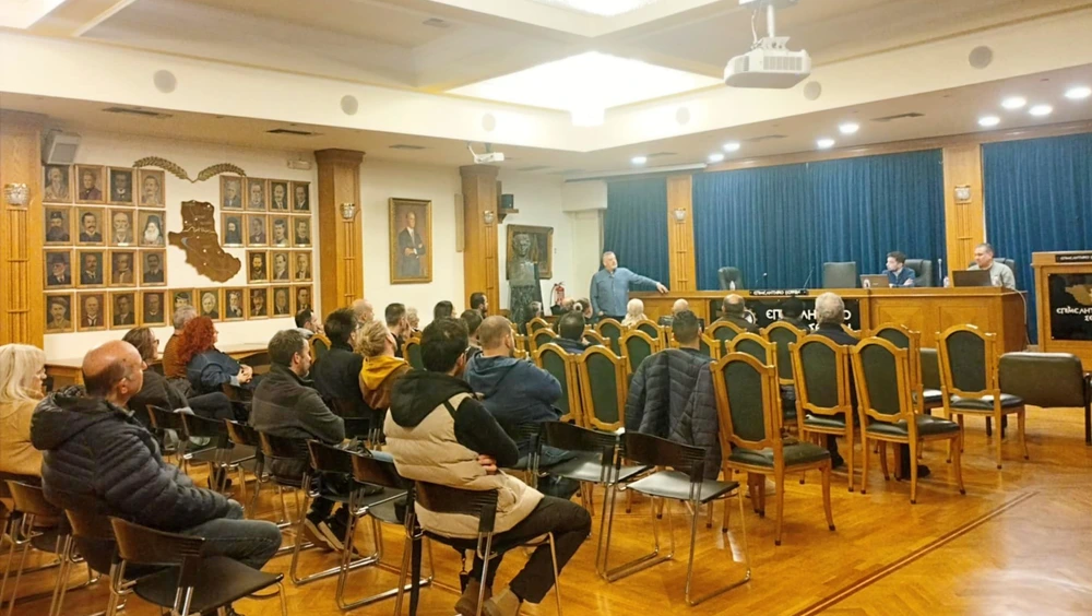 Τεχνητή Νοημοσύνη και μικρομεσαίες επιχειρήσεις- Με υψηλό ενδιαφέρον η ενημερωτική εκδήλωση στο Επιμελητήριο Σερρών