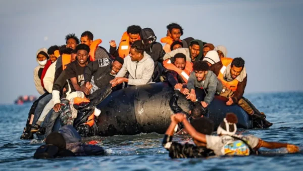 Γαλλία-ΟΟΣΑ: Μικρή μείωση των μεταναστευτικών ροών προς τις ανεπτυγμένες χώρες το 2024 καταγράφει έκθεση του οργανισμού