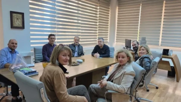 Η/Υ και τεχνολογικό εξοπλισμό σε εκπαιδευτικούς φορείς παραχώρησε η Αποκεντρωμένη Διοίκηση Μακεδονίας-Θράκης