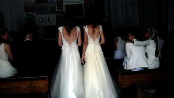 Το Δικαστήριο της ΕΕ αποφάνθηκε ότι ο γάμος μεταξύ ατόμων του ιδίου φύλου θα πρέπει να αναγνωρίζεται σε όλες τις χώρες του μπλοκ