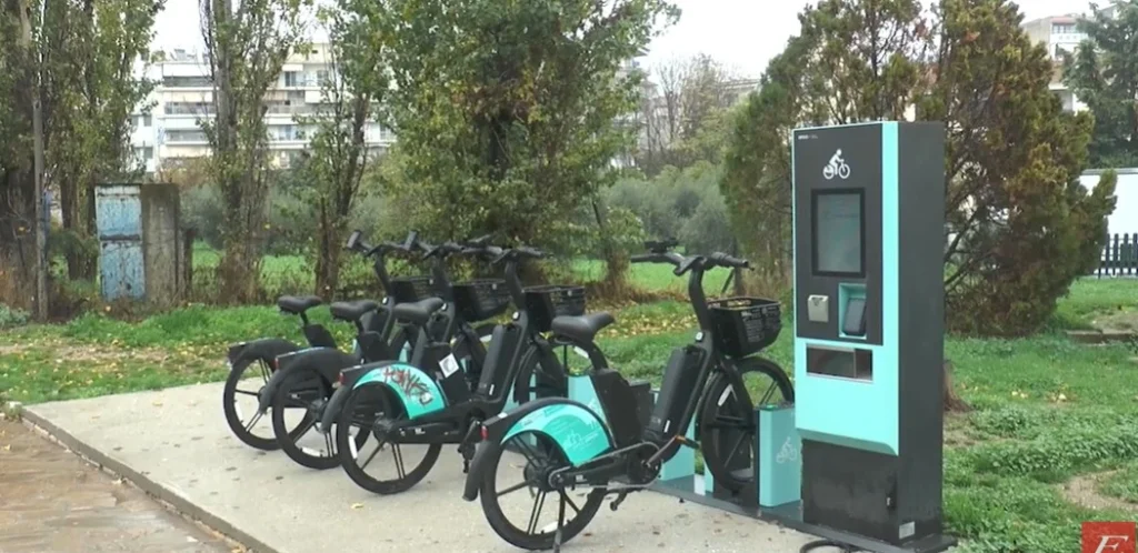 Βανδάλισαν τα καινούργια ηλεκτρικά ποδήλατα του δήμου Σερρών - video