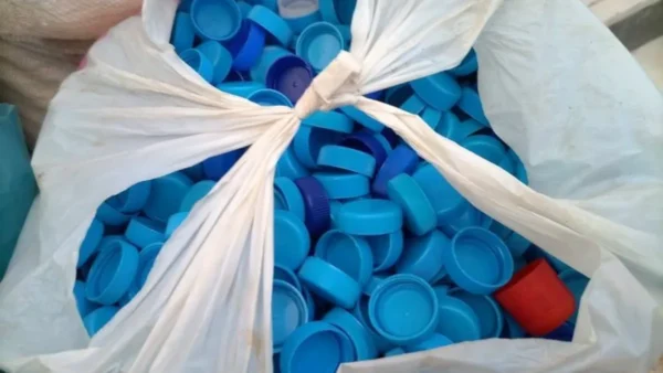 Συλλογή πλαστικών καπακιών από σχολικές μονάδες για στήριξη του Συλλόγου Μ.Γ.Σ. Πανσερραϊκός Μπάσκετ με Αμαξίδιο