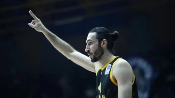 Πρόβλημα με Κατσίβελη στην ΑΕΚ