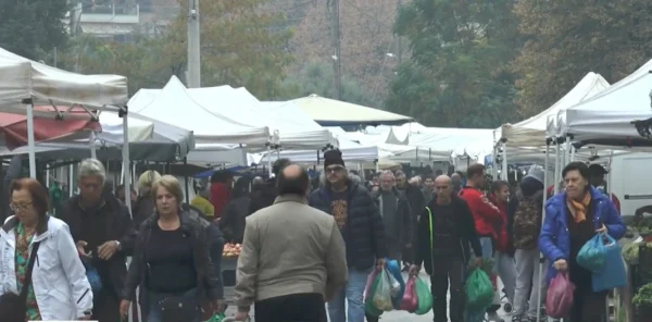 Στη λαική αγορά για τα ψώνια της εβδομάδας οι Σερραίοι - video