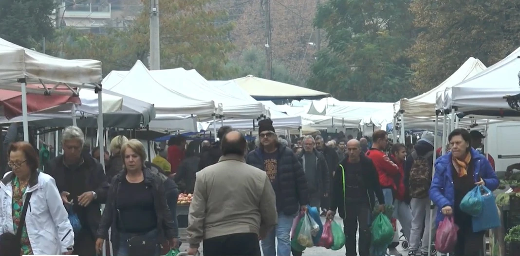 Στη λαική αγορά για τα ψώνια της εβδομάδας οι Σερραίοι - video