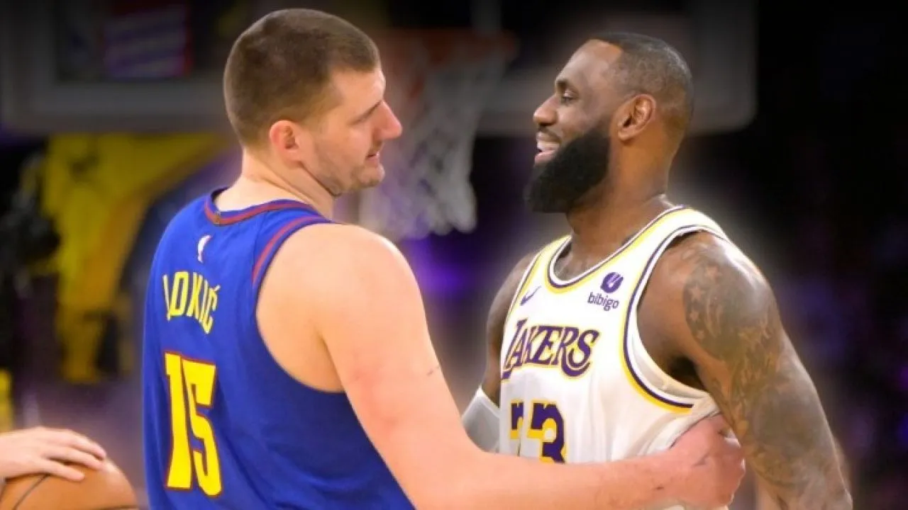 Ο ΛεΜπρον εκθείασε τον Γιόκιτς