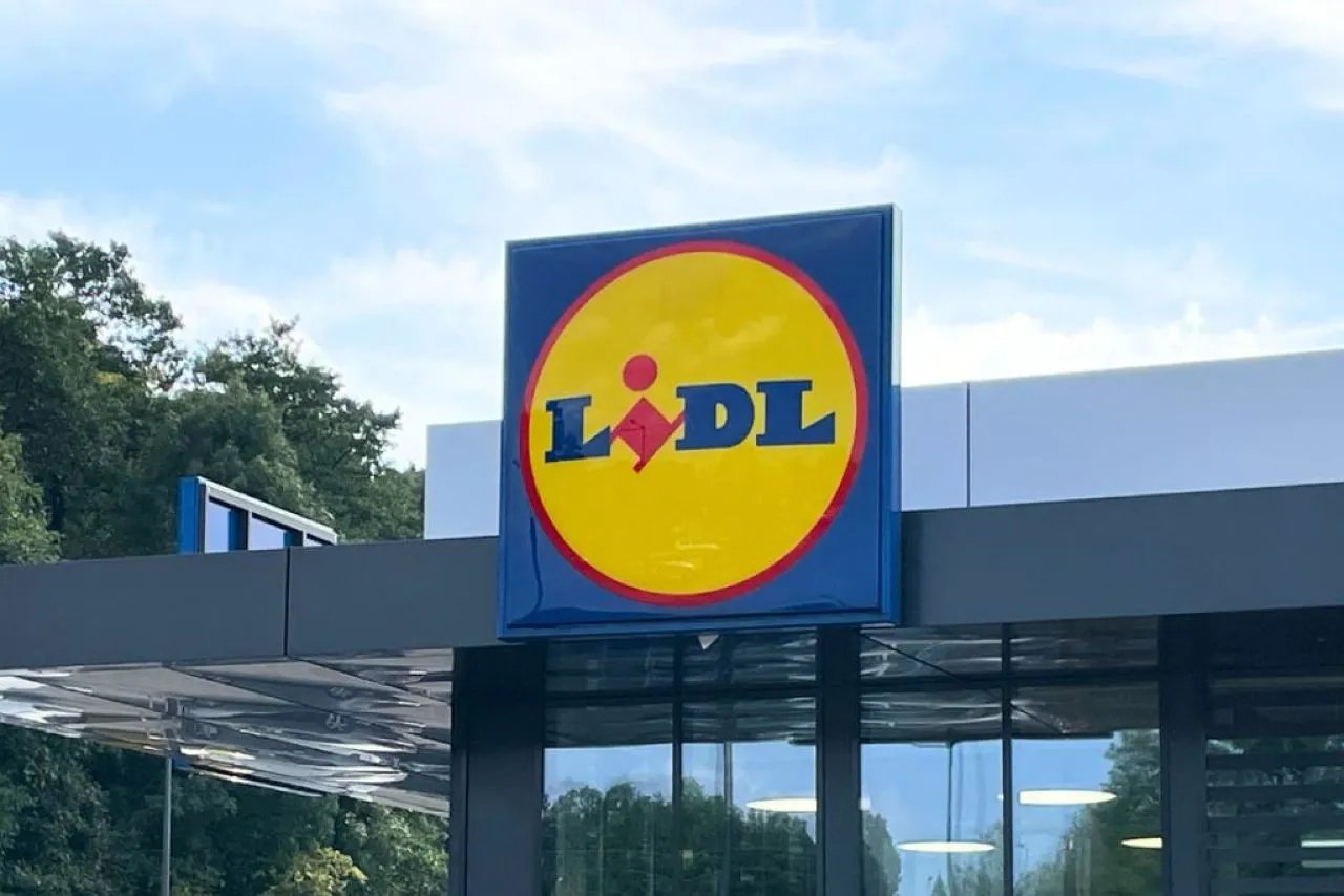Lidl Ελλάς: Απορροφούμε τον ΦΠΑ 13% σε όλα τα φρέσκα χοιρινά και βόεια κρεατικά έως τις 3/12