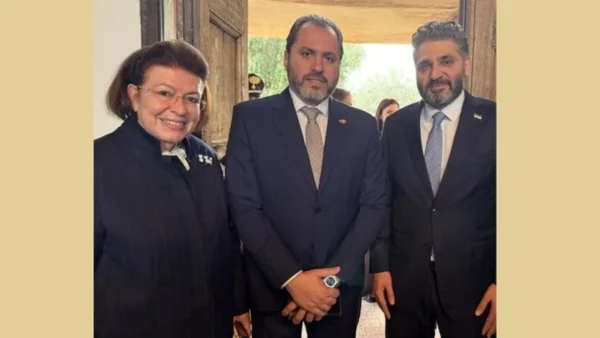 Ομιλία Λ. Μενδώνη στη Μεσογειακή Έκθεση Αρχαιολογικού Τουρισμού στο Πέστουμ της Ιταλίας - Βραβείο για το μινωικό μνημείο στον λόφο Παπούρα