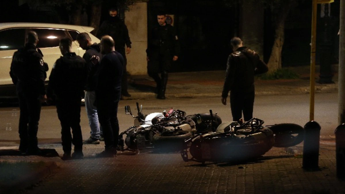 Διαρρήκτες εμβόλισαν μηχανές της Ομάδας ΔΙΑΣ στον Άγιο Δημήτριο - Τραυματίστηκαν ελαφρά τρεις αστυνομικοί