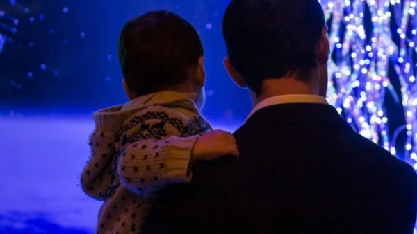 Η δύναμη της επιλογής: Οι άνθρωποι πίσω από τις υιοθεσίες - 48χρονος μονογονέας στο ΑΠΕ-ΜΠΕ: «Έχω βιώσει ένα θαύμα»