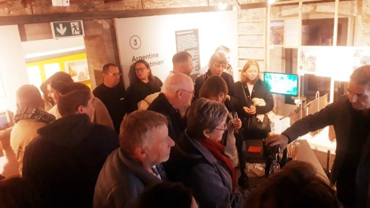 Η Σαντορίνη τιμώμενη οινοπαραγωγική περιοχή στην Ελβετία, τη Βραδιά των Μουσείων