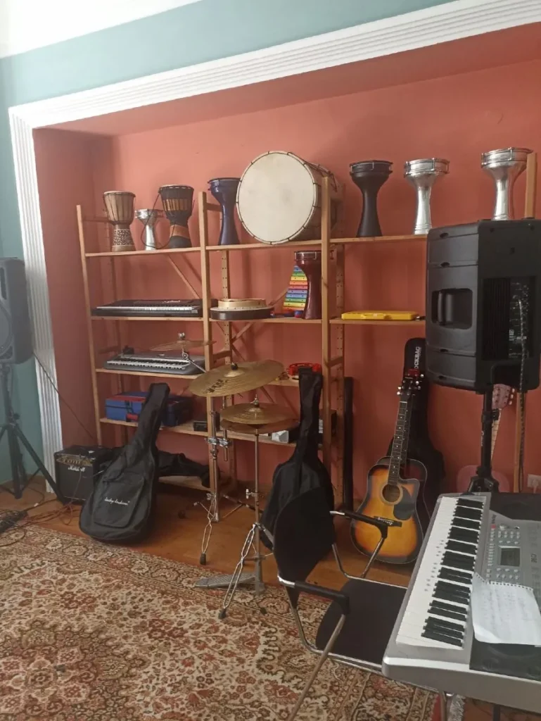 Μια βιβλιοθήκη που «μιλάει» πολλές γλώσσες δημιούργησε η ΑΡΣΙΣ