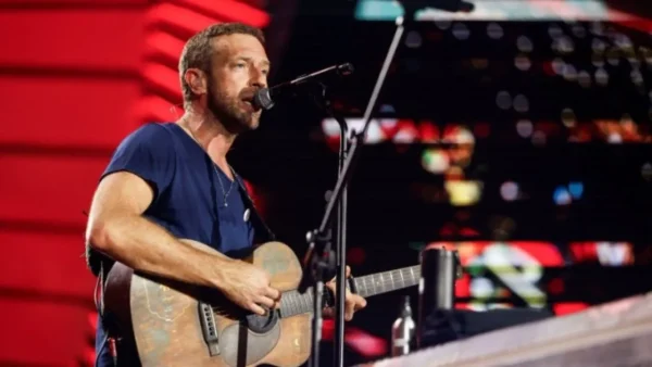 Dua Lipa, Coldplay και Radiohead υπέρ ενός πλαφόν στις τιμές μεταπώλησης των εισιτηρίων