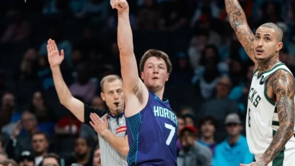 Χωρίς Γιάννη, οι Μπακς λύγισαν στη Σάρλοτ