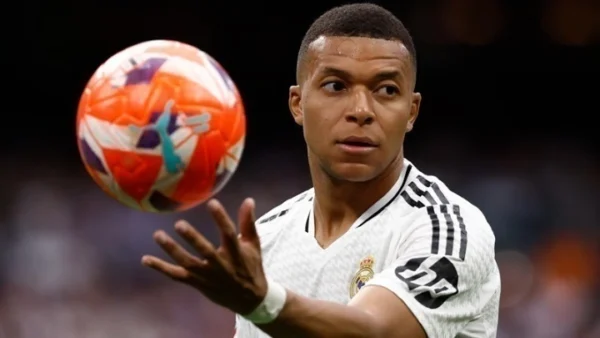 Η Παρί Σεν Ζερμέν αξιώνει 240 εκατομμύρια ευρώ από τον Μπαπέ