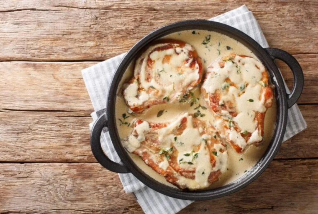 Χοιρινές μπιζόλες αλά κρεμ